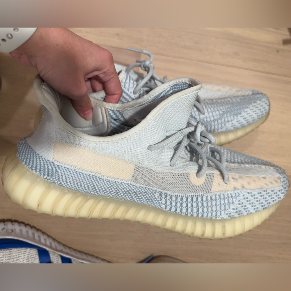 Like New Baby Blue Men’s Adidas Yeezy Sneakers